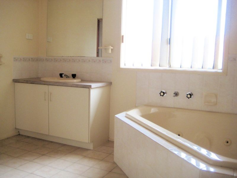 3 MATHESON COURT, Berwick VIC 3806