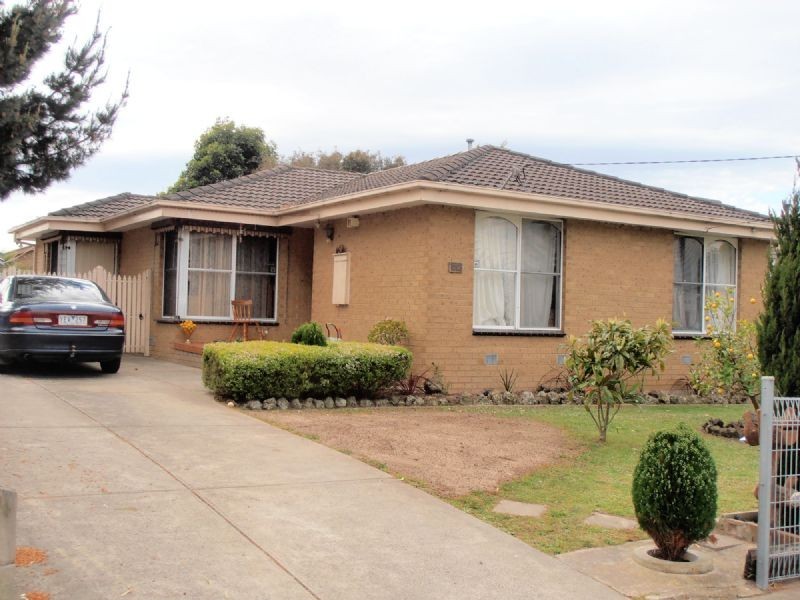 29 DOWNARD CRES, Dandenong North VIC 3175