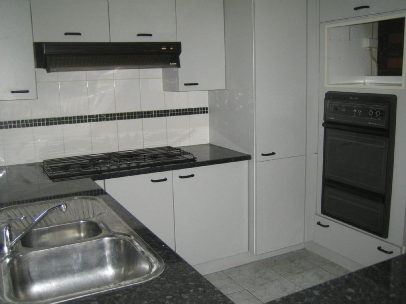 15 Amalfi Drive, Endeavour Hills VIC 3802