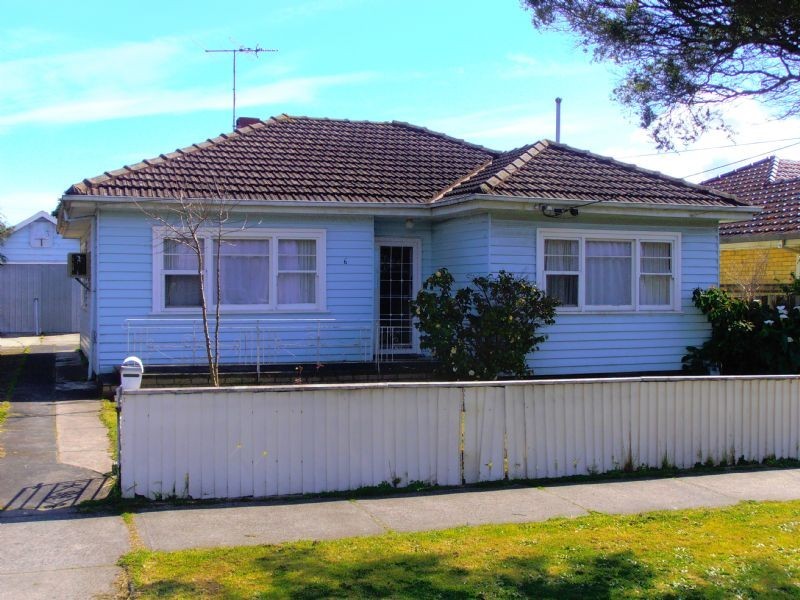 6 RENFREE STREET, Dandenong VIC 3175