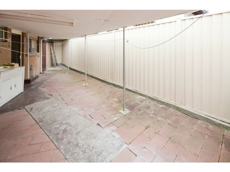 1/157 GLADSTONE RD, Dandenong North VIC 3175