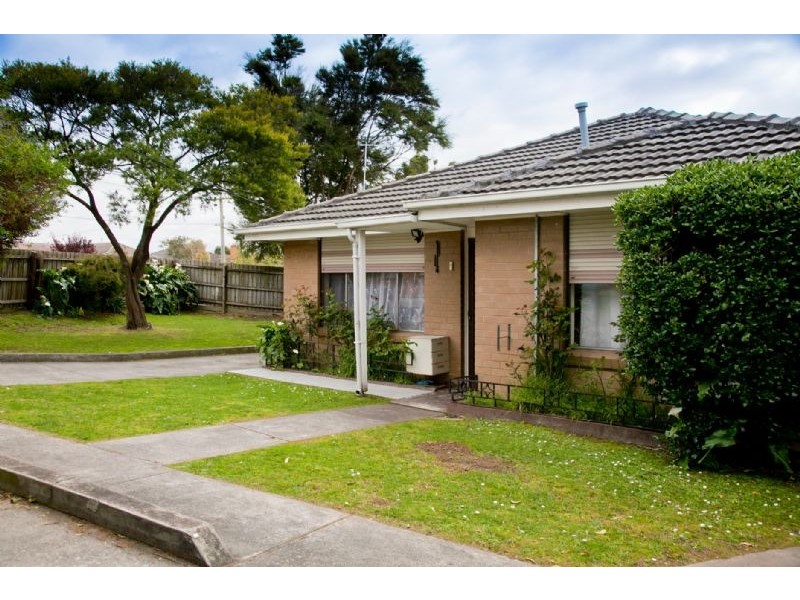 1/157 GLADSTONE RD, Dandenong North VIC 3175