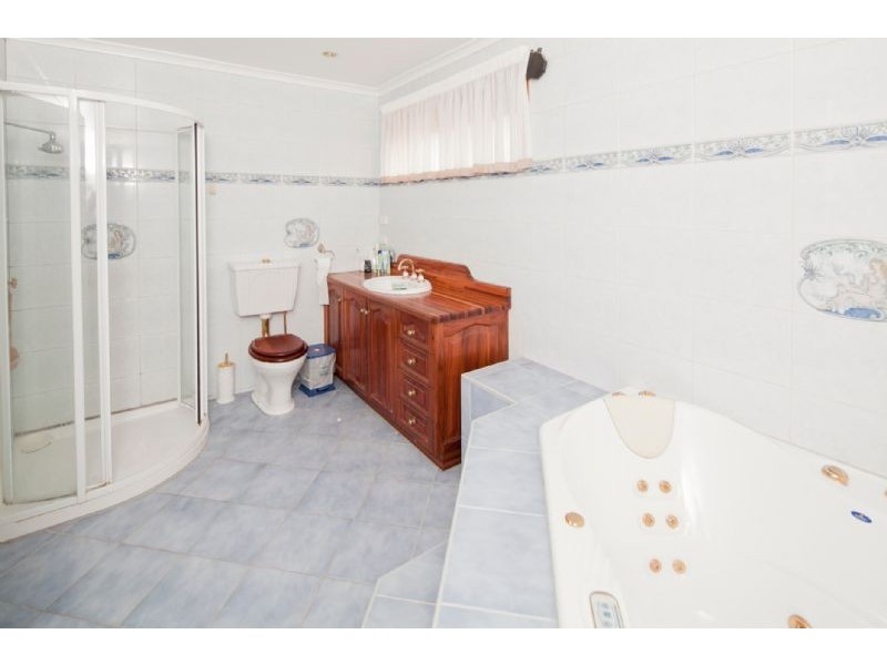 107 BRADY RD, Dandenong North VIC 3175