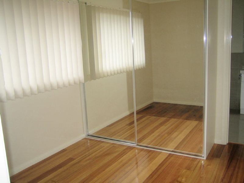 3&4/1 MOOMBA PDE, Dandenong VIC 3175