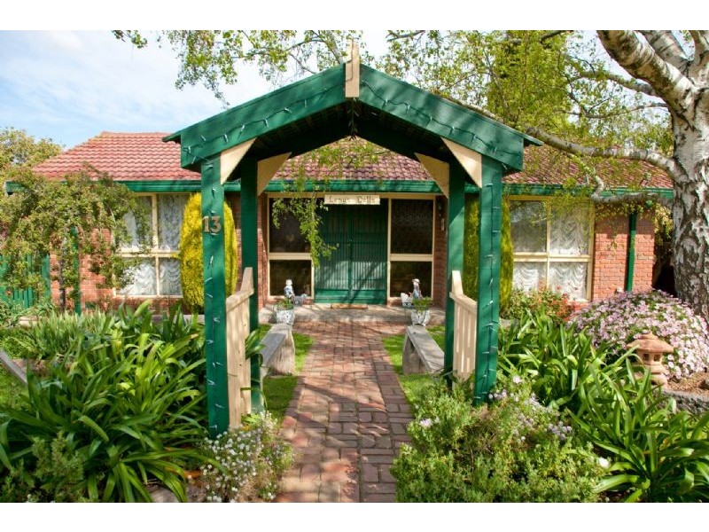 13 MARK COURT, Dandenong North VIC 3175