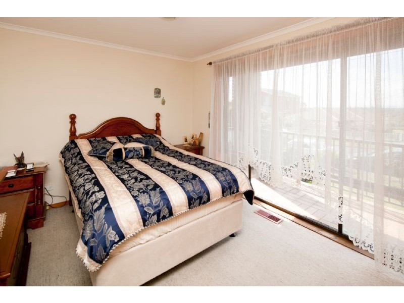 38 BELLBROOK DVE, Dandenong North VIC 3175