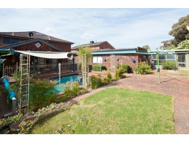 38 BELLBROOK DVE, Dandenong North VIC 3175