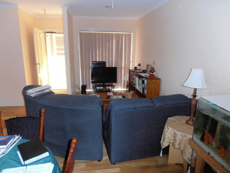 2/67 BELLA CRESCENT, Hallam VIC 3803