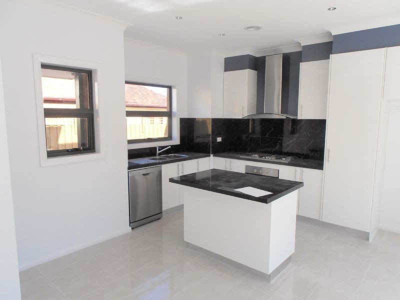 2/7 SEVENTH AVE, Dandenong VIC 3175
