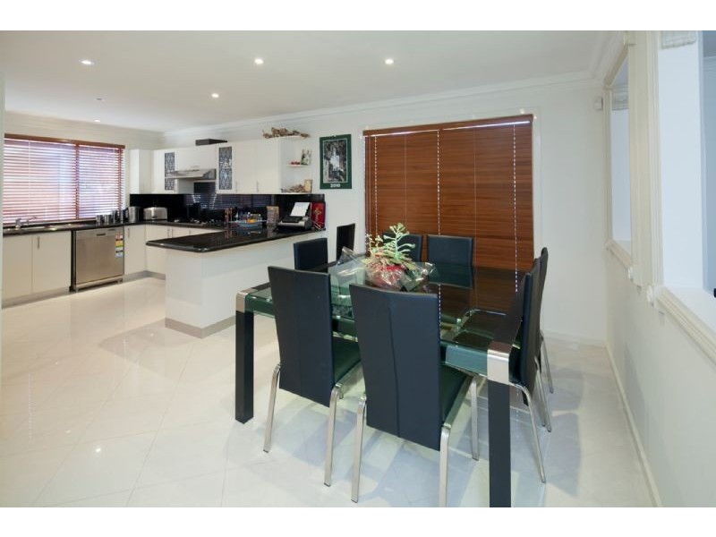 1 SHERWOOD CRESCENT, Dandenong North VIC 3175