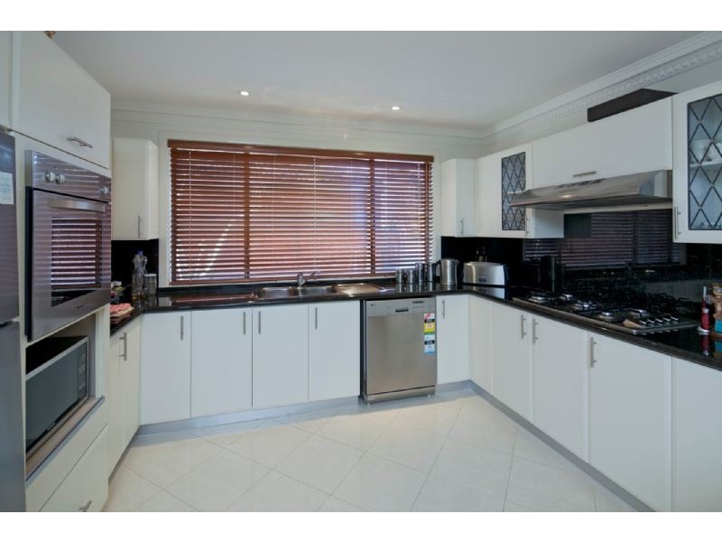 1 SHERWOOD CRESCENT, Dandenong North VIC 3175