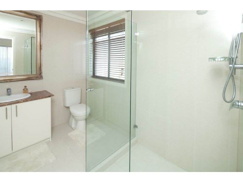 1 SHERWOOD CRESCENT, Dandenong North VIC 3175