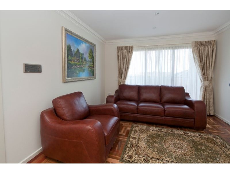 1 SHERWOOD CRESCENT, Dandenong North VIC 3175