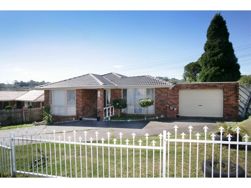 13 REDLEAP CRT, Endeavour Hills VIC 3802