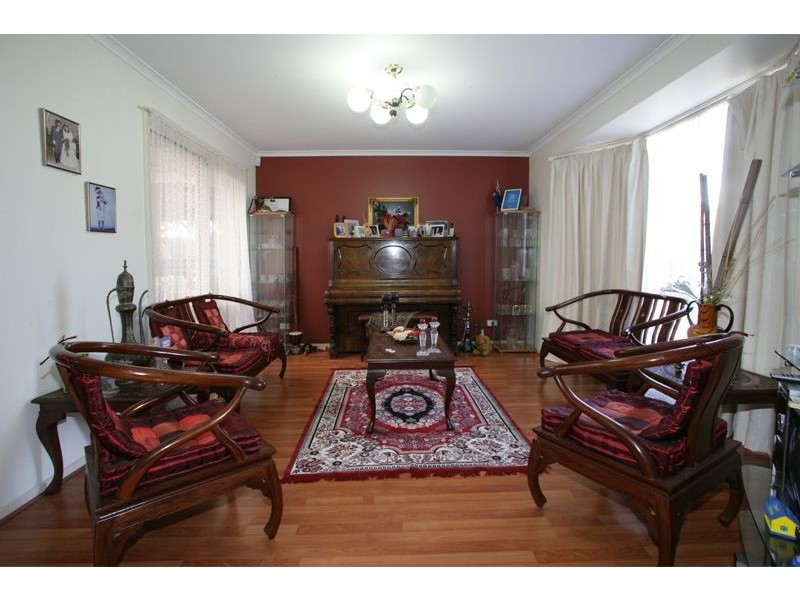 13 REDLEAP CRT, Endeavour Hills VIC 3802