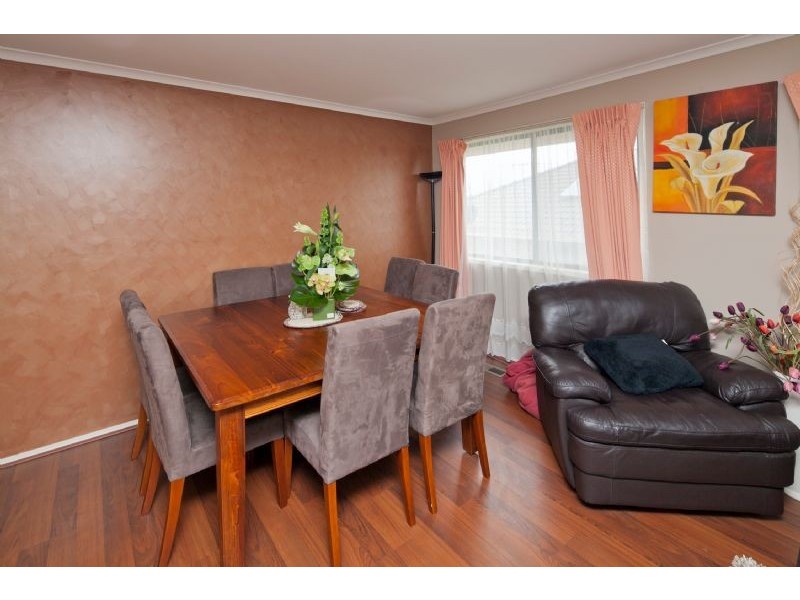 10 SIR HAROLD CL, Endeavour Hills VIC 3802