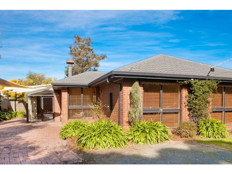9 SEARLE COURT, Dandenong North VIC 3175
