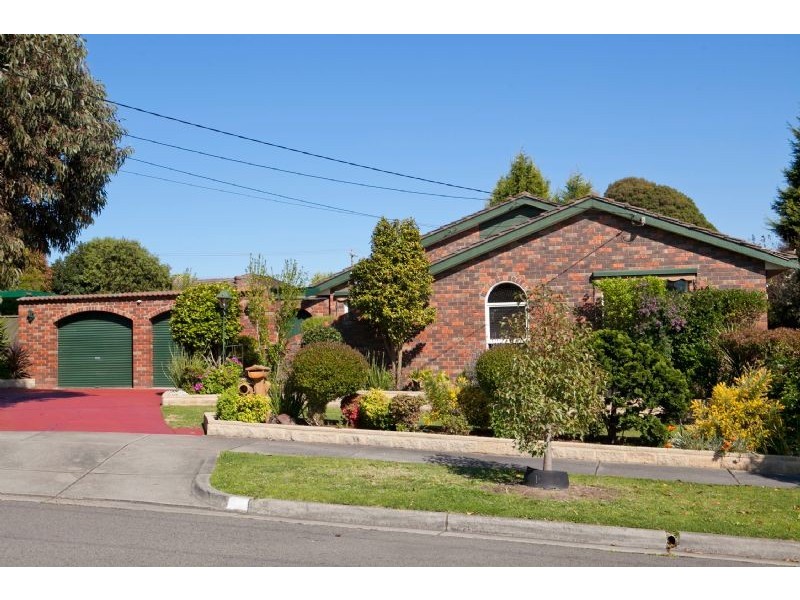 4 VALLEY COURT, Dandenong North VIC 3175