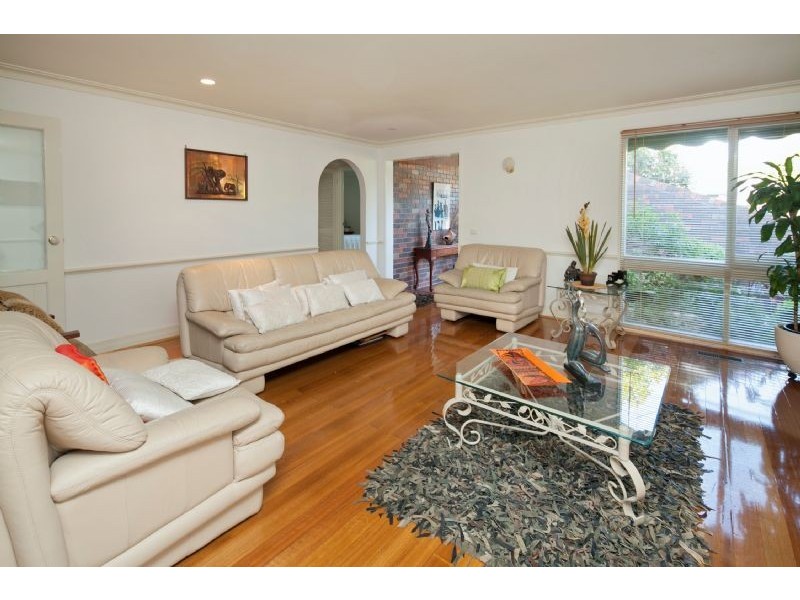 4 VALLEY COURT, Dandenong North VIC 3175