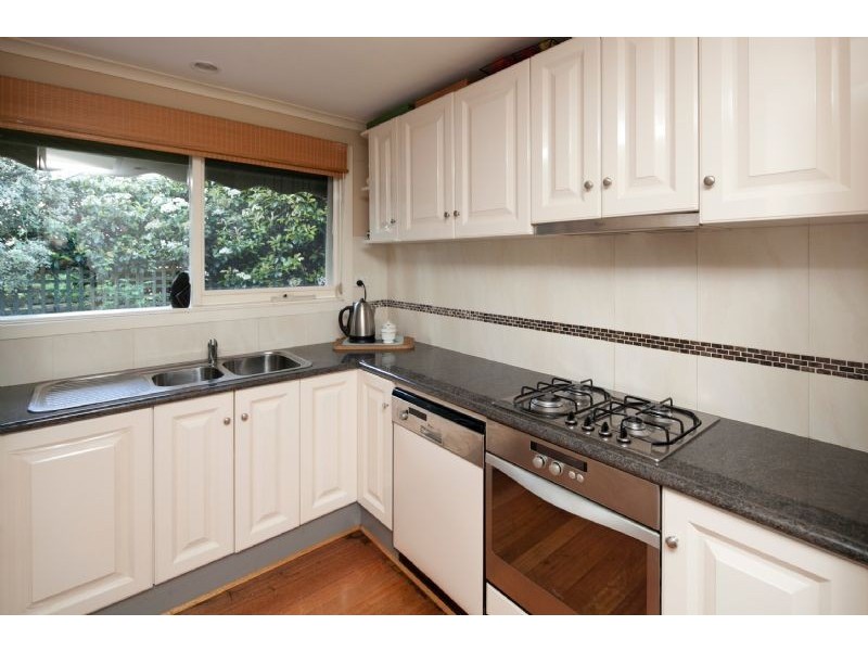 4 VALLEY COURT, Dandenong North VIC 3175