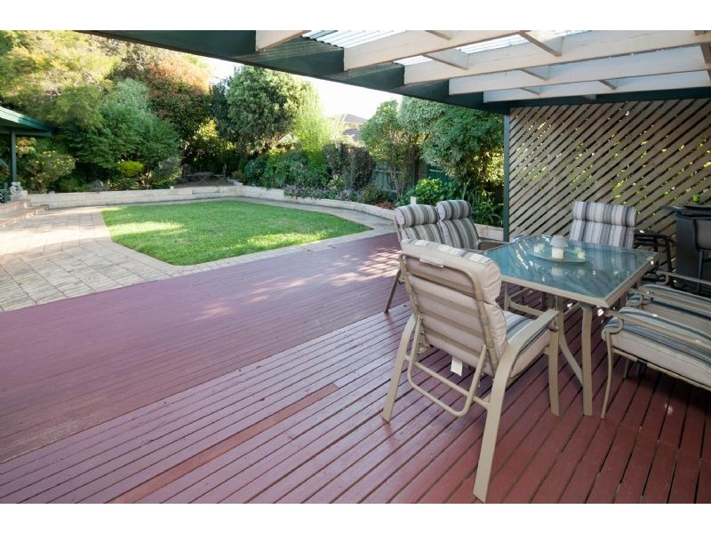 4 VALLEY COURT, Dandenong North VIC 3175