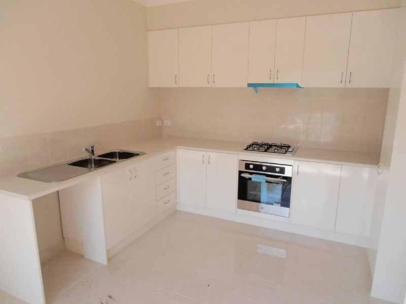 6 CARROLL AVE, Dandenong VIC 3175