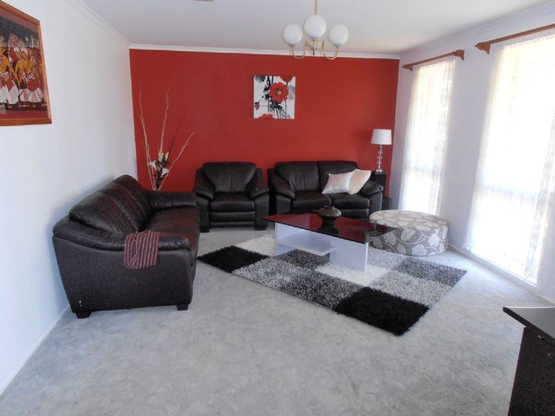 5 DALRY CLOSE, Endeavour Hills VIC 3802