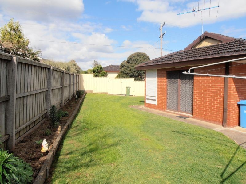 1 MARK COURT, Dandenong North VIC 3175