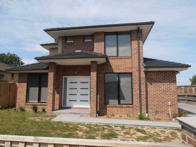 1/30 JONES RD, Dandenong VIC 3175