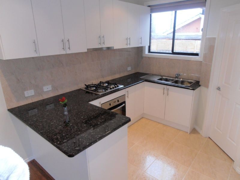1/30 JONES RD, Dandenong VIC 3175
