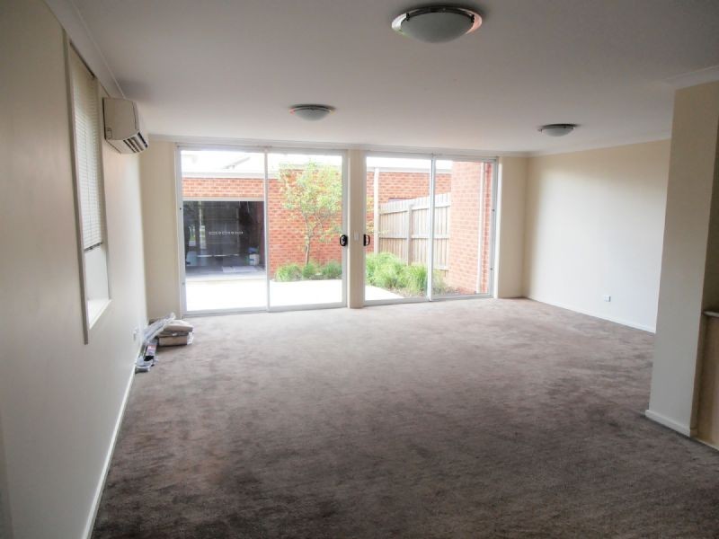 75 KENEALLY STREET, Dandenong VIC 3175