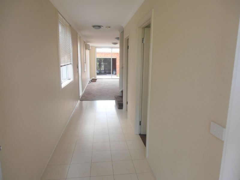 75 KENEALLY STREET, Dandenong VIC 3175