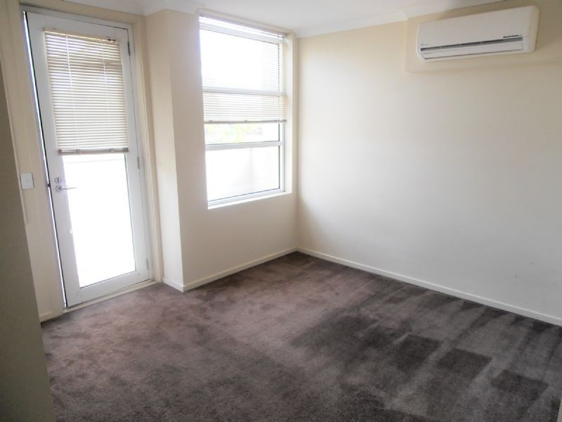 75 KENEALLY STREET, Dandenong VIC 3175