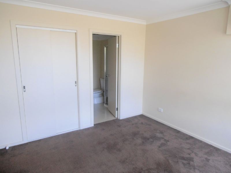 75 KENEALLY STREET, Dandenong VIC 3175