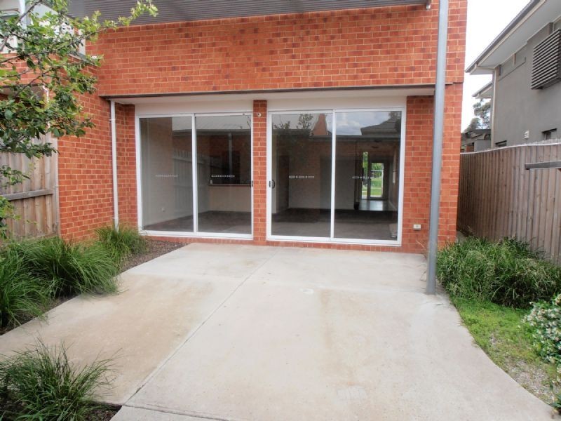 75 KENEALLY STREET, Dandenong VIC 3175