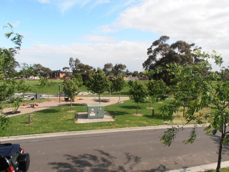75 KENEALLY STREET, Dandenong VIC 3175