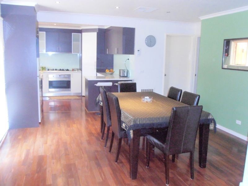 4 DEBBIE CLOSE, Doveton VIC 3177