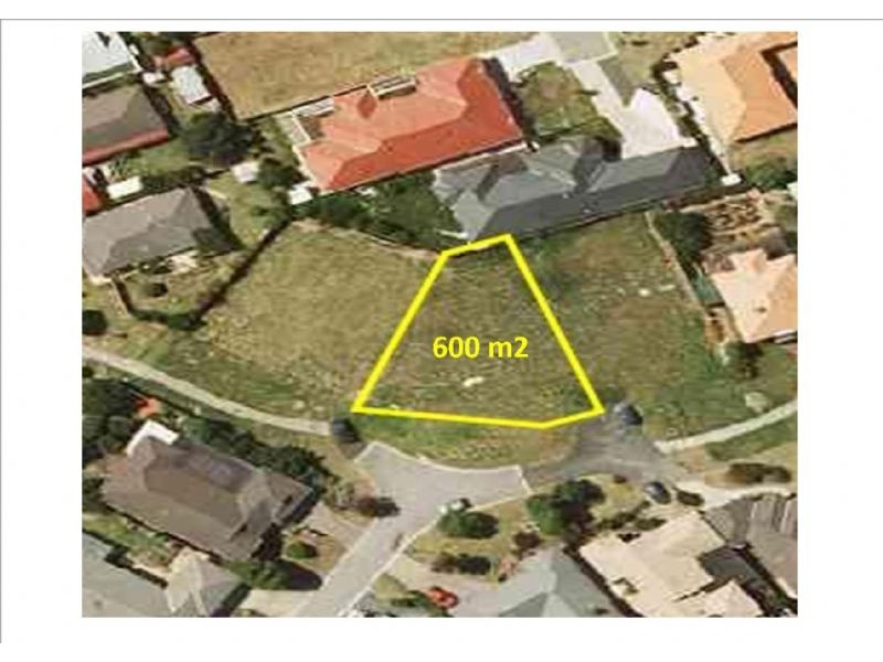 5 REDMORE COURT, Berwick VIC 3806