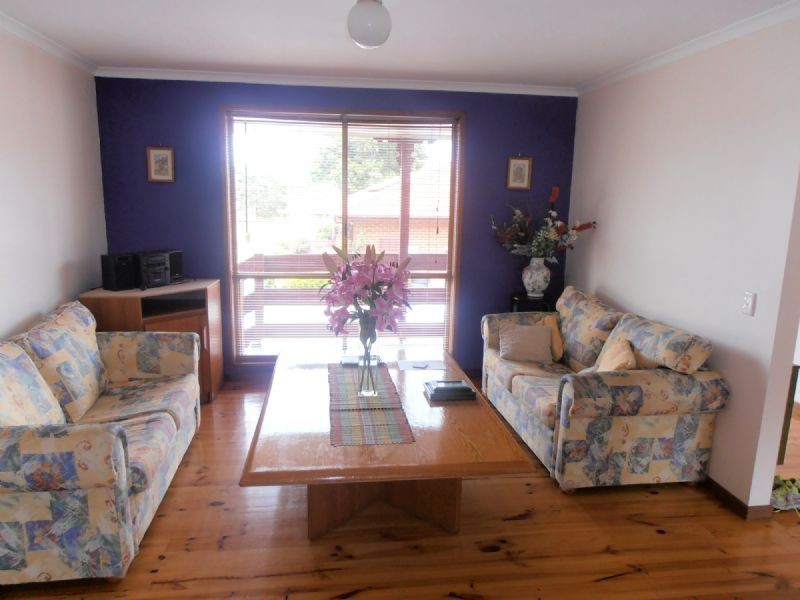2/128 OUTLOOK DVE, Dandenong North VIC 3175