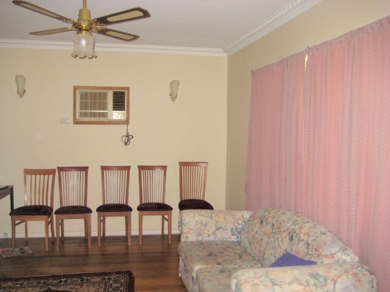 1/6 Abrehart Street, Eumemmerring VIC 3177