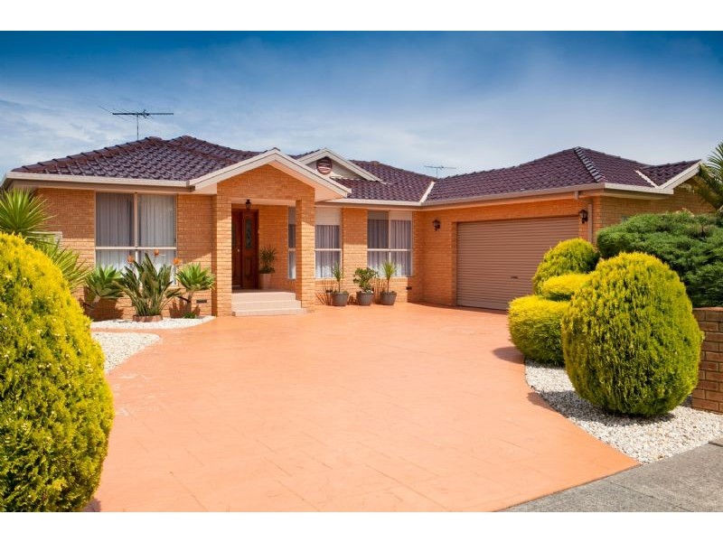25 BARNSLEY DVE, Endeavour Hills VIC 3802