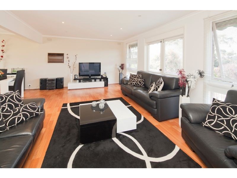 39 SURREY RD, Dandenong North VIC 3175