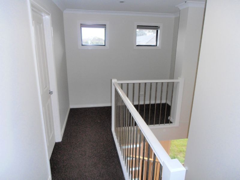 1/30 JONES RD, Dandenong VIC 3175