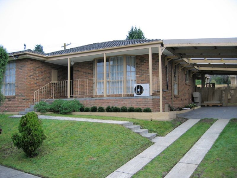 1 HEYWOOD CLOSE, Dandenong North VIC 3175