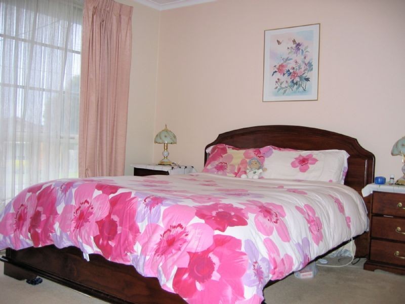 1 HEYWOOD CLOSE, Dandenong North VIC 3175