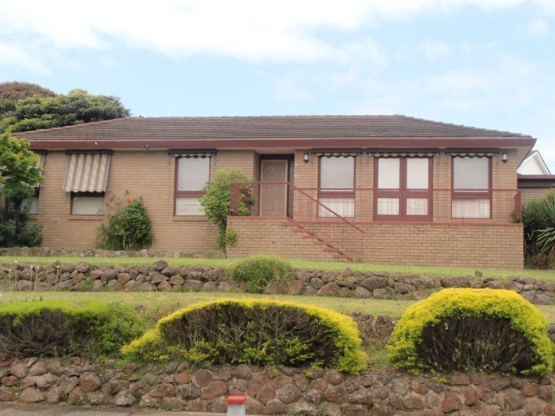 39 SURREY ROAD, Dandenong North VIC 3175
