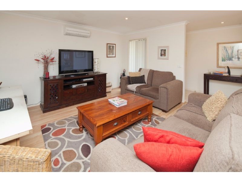 2/1202 HEATHERTON ROAD, Noble Park VIC 3174