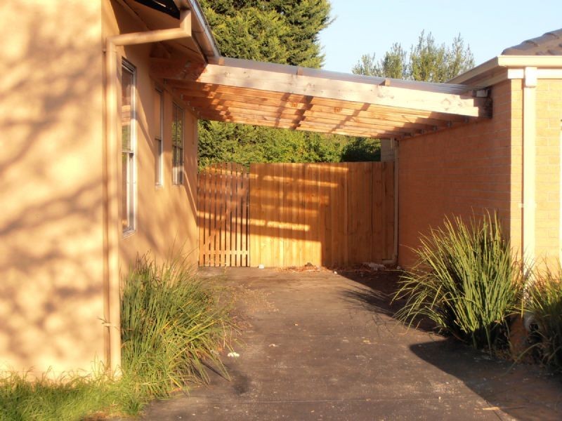 1/77 WATTLE DVE, Doveton VIC 3177