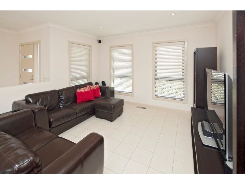 3/231 OUTLOOK DRIVE, Dandenong North VIC 3175
