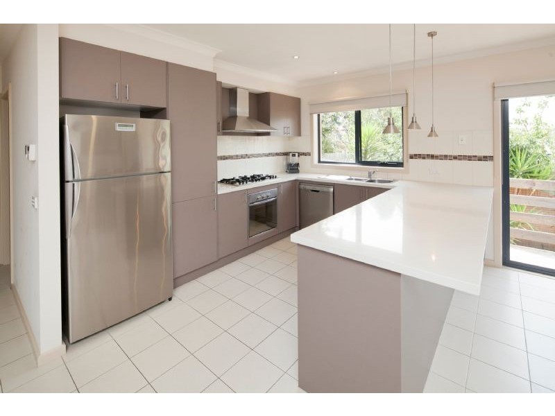 3/231 OUTLOOK DRIVE, Dandenong North VIC 3175